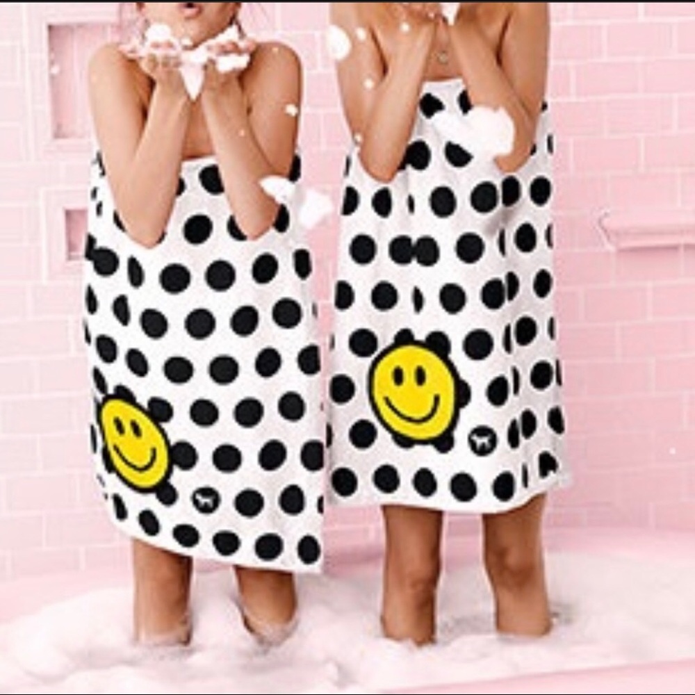 Victoria’s Secret Pink Polka Dot towel wrap!